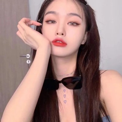骑着鱼的猫
